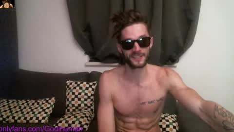 Snapshot of kolexis chatting on October 25, 4:31 am GodihumanAthena online show from October 25, 4:31 am