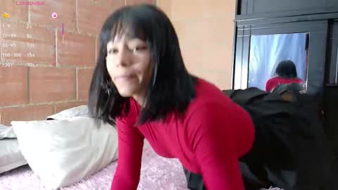 Snapshot of komatsu_ chatting on October 10, 12:59 pm Komatsu Lilith online show from October 10, 12:59 pm