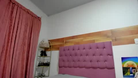 Snapshot of konie_hot chatting on October 1, 12:49 am konie Diaz online show from October 1, 12:49 am