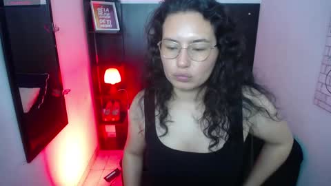 Snapshot of koral_purple chatting on November 14, 3:22 pm koral purple online show from November 14, 3:22 pm