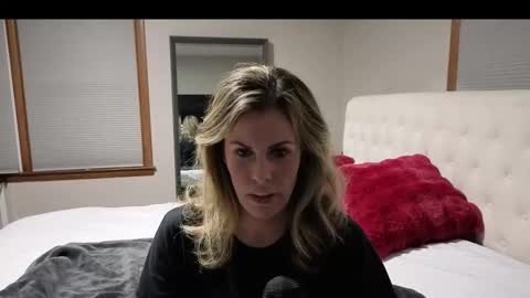 Snapshot of koralynn777 chatting on December 2, 4:07 am KoraLynn777 online show from December 2, 4:07 am