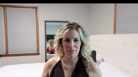 Snapshot of koralynn777 chatting on December 3, 3:25 am KoraLynn777 online show from December 3, 3:25 am