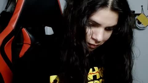 Snapshot of koranikky08 chatting on December 3, 1:19 am Karoll online show from December 3, 1:19 am