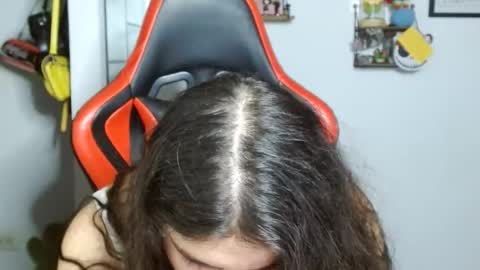 Snapshot of koranikky08 chatting on December 10, 5:17 am Karoll online show from December 10, 5:17 am