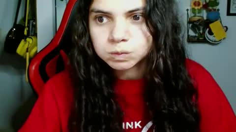 Snapshot of koranikky08 chatting on December 18, 2:10 am Karoll online show from December 18, 2:10 am