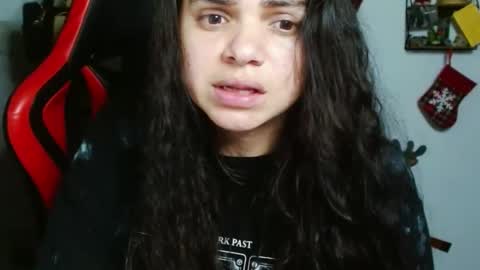 Snapshot of koranikky08 chatting on December 21, 2:41 am Karoll online show from December 21, 2:41 am