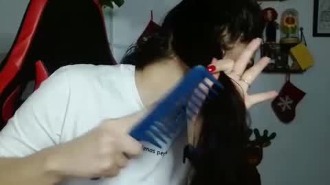 Snapshot of koranikky08 chatting on December 23, 2:24 am Karoll online show from December 23, 2:24 am