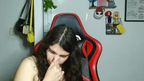 Snapshot of koranikky08 chatting on December 28, 6:06 am Karoll online show from December 28, 6:06 am