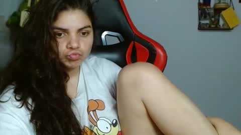 Snapshot of koranikky08 chatting on December 31, 1:04 am Karoll online show from December 31, 1:04 am