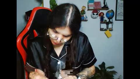 Snapshot of koranikky08 chatting on February 16, 1:47 am Karoll online show from February 16, 1:47 am