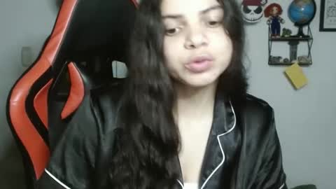 Snapshot of koranikky08 chatting on February 18, 12:15 am Karoll online show from February 18, 12:15 am