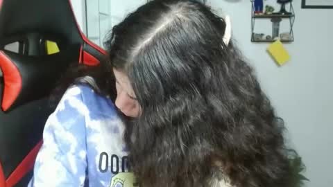 Snapshot of koranikky08 chatting on March 4, 12:18 am Karoll online show from March 4, 12:18 am