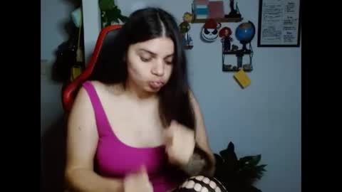 Snapshot of koranikky08 chatting on March 6, 1:05 am Karoll online show from March 6, 1:05 am