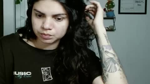 Snapshot of koranikky08 chatting on September 20, 2:12 am Karoll online show from September 20, 2:12 am