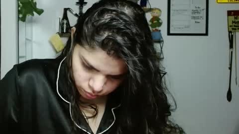 Snapshot of koranikky08 chatting on October 2, 1:45 am Karoll online show from October 2, 1:45 am