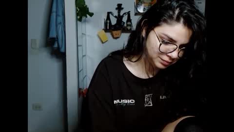 Snapshot of koranikky08 chatting on October 5, 1:48 am Karoll online show from October 5, 1:48 am