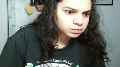 Snapshot of koranikky08 chatting on October 9, 1:58 am Karoll online show from October 9, 1:58 am