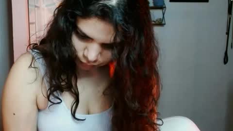 Snapshot of koranikky08 chatting on October 15, 1:50 am Karoll online show from October 15, 1:50 am