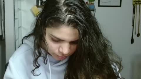 Snapshot of koranikky08 chatting on October 21, 2:12 am Karoll online show from October 21, 2:12 am