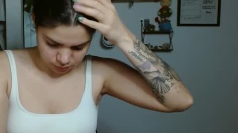 Snapshot of koranikky08 chatting on October 27, 1:31 am Karoll online show from October 27, 1:31 am