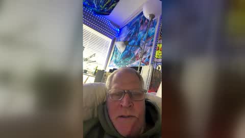 korysmith568 online show from May 2, 12:59 am