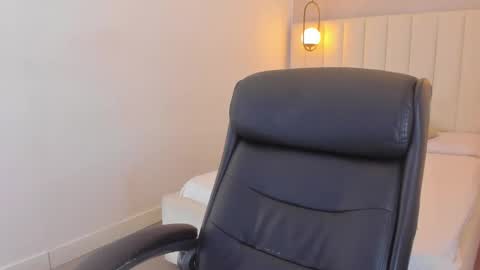 K O S M I C online show from September 10, 12:49 pm