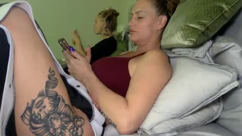 Snapshot of koyoteej chatting on February 1, 7:34 pm koyoteej online show from February 1, 7:34 pm