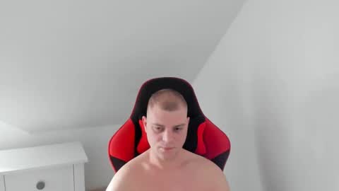 Snapshot of kozik1992 chatting on February 22, 12:51 pm Bartek online show from February 22, 12:51 pm