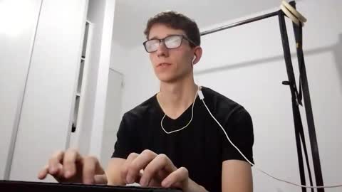 Facu online show from February 3, 4:12 pm