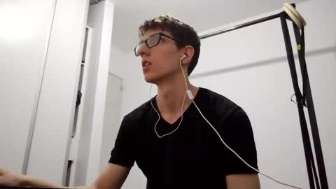 Facu online show from February 24, 5:05 am