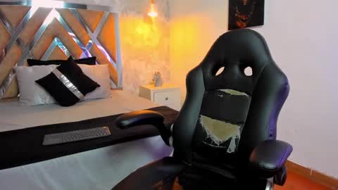 Snapshot of kraven_lust chatting on October 26, 3:01 am Kraven online show from October 26, 3:01 am