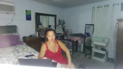Snapshot of kreamyk420 chatting on October 17, 10:29 am kreamyk420 online show from October 17, 10:29 am