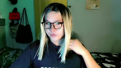 krezikeed online show from April 13, 9:59 am