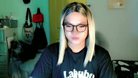 krezikeed online show from April 14, 3:34 am