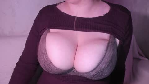 Snapshot of kriisrus chatting on October 18, 7:03 pm KrisRus online show from October 18, 7:03 pm