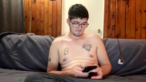 Snapshot of krimsoncircuit chatting on November 21, 1:15 am krimsoncircuit online show from November 21, 1:15 am