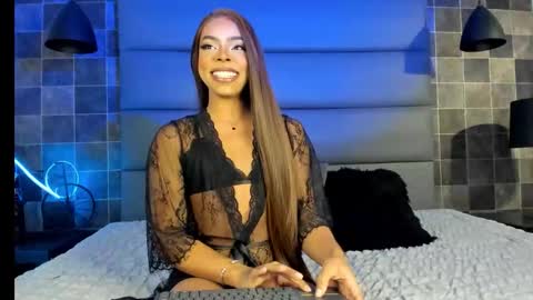 Snapshot of kris_kane chatting on October 14, 2:34 am kriss online show from October 14, 2:34 am