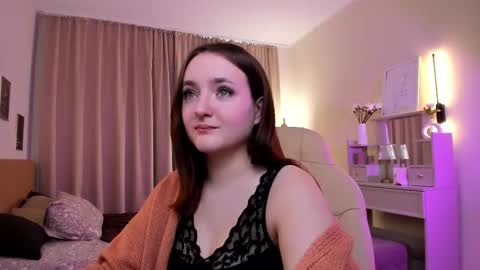 kris_loken online show from November 15, 7:38 am