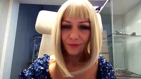 Kristi online show from November 4, 11:42 am