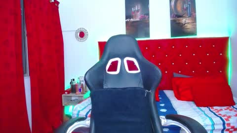 kriss_sweetboobs online show from January 23, 12:30 pm