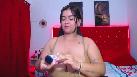 kriss_sweetboobs online show from January 26, 5:44 pm