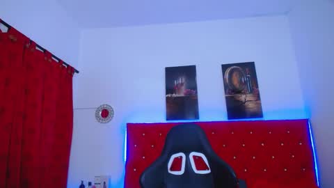 kriss_sweetboobs online show from January 29, 3:15 pm