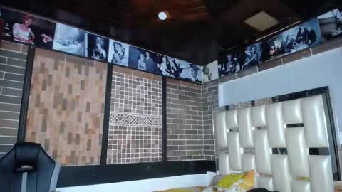 kriss_sweetboobs online show from September 11, 12:27 pm