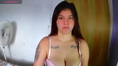Snapshot of krissone_1 chatting on October 5, 7:56 pm krissone online show from October 5, 7:56 pm