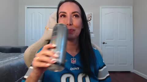 Snapshot of krissy2024 chatting on December 22, 3:44 pm Krissy online show from December 22, 3:44 pm