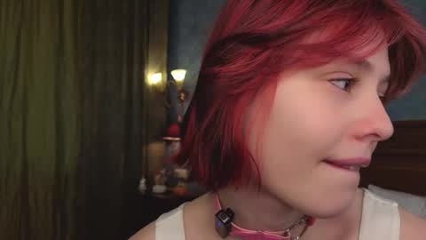 Snapshot of krissyhei chatting on November 3, 1:19 am Sarah online show from November 3, 1:19 am