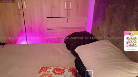 Snapshot of kristalina5 chatting on September 23, 2:03 am camila online show from September 23, 2:03 am