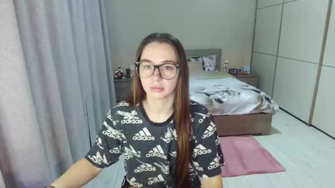 twitter    Annemarye 23 online show from December 17, 6:08 am