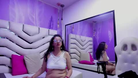 kristalvelvet online show from January 15, 4:17 am