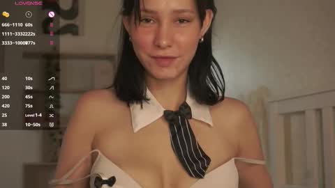 Snapshot of kristanalosa chatting on October 2, 7:43 pm Emma online show from October 2, 7:43 pm